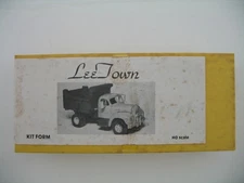 Lee Town HO Model Kit 432-3028: B-61 Mack Highway Dept. Dump Truck