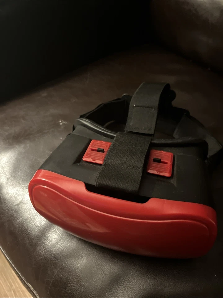 Auriculares VR con lente ajustable para teléfono - espuma/plástico rojo y negro - probados Foto 3 de 4