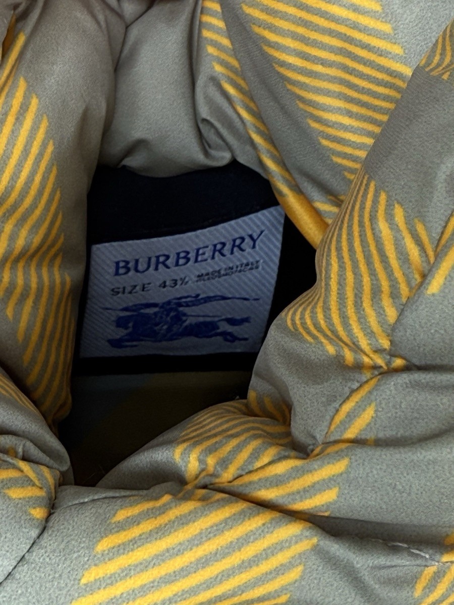 BURBERRY Hunter Yellow Check Drawstring Pillow Padded Boots  display picture 3