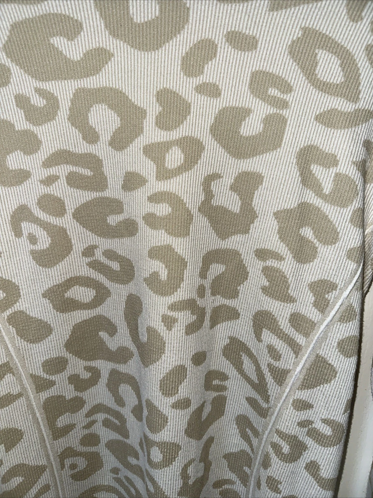 sweaty-betty glisten seamless long sleeve crew neck leopard print shirt
