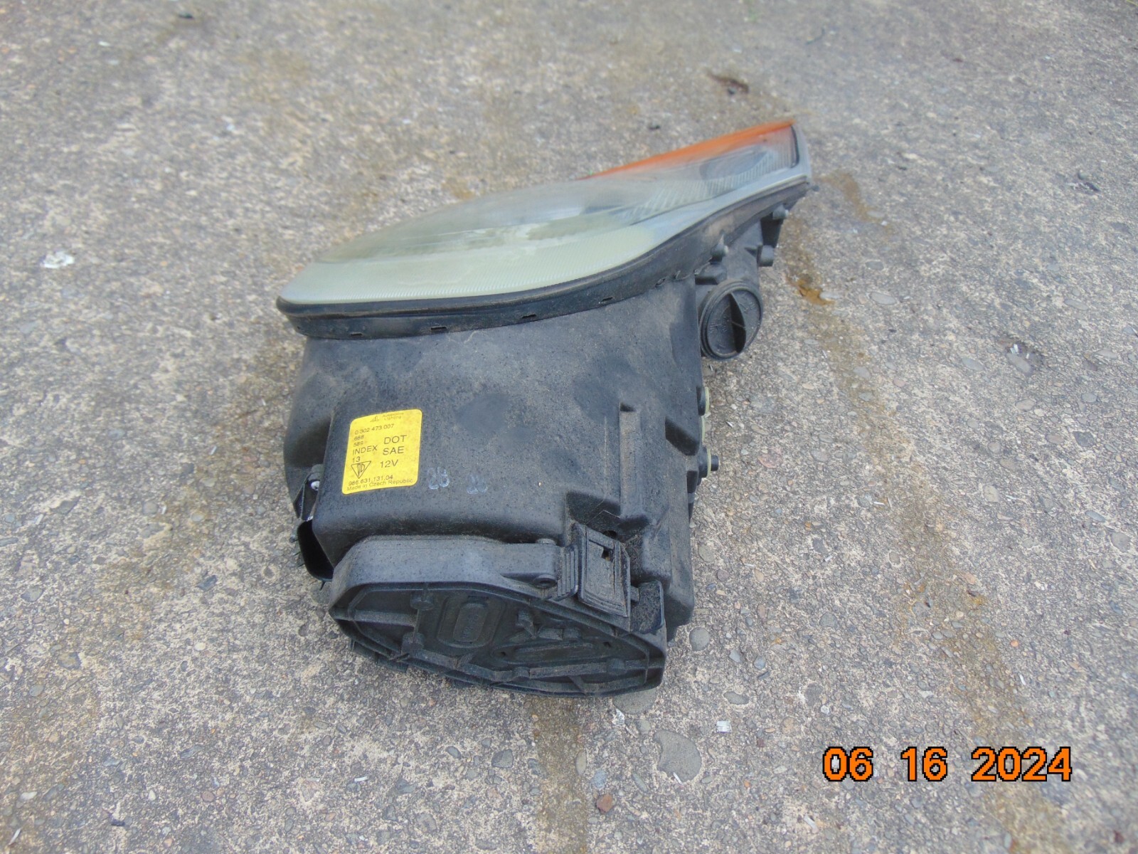 Picture 4 of 6