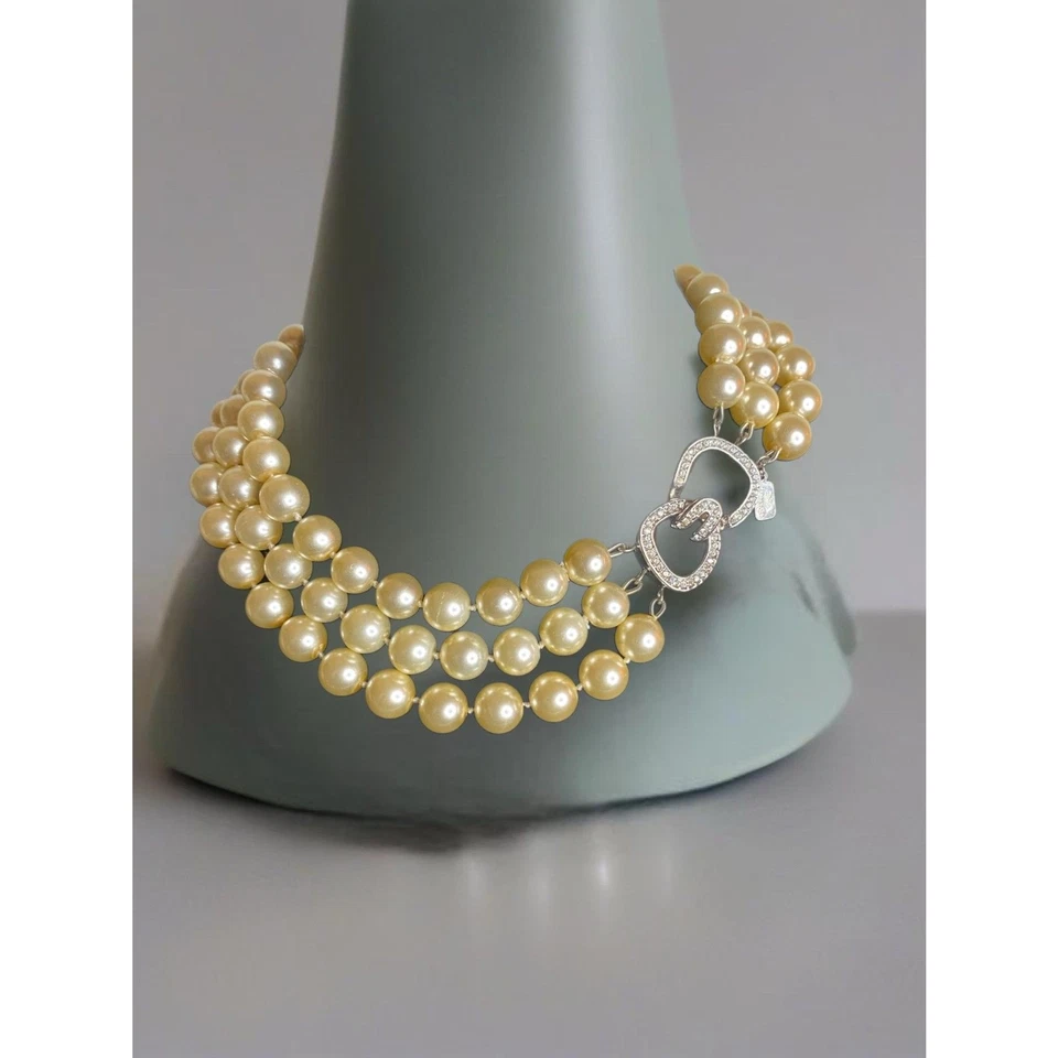 Kenneth Jay Lane 3-Row Ivory Glass Pearl Choker Necklace 22K gold electroplated - Image 2 of 4