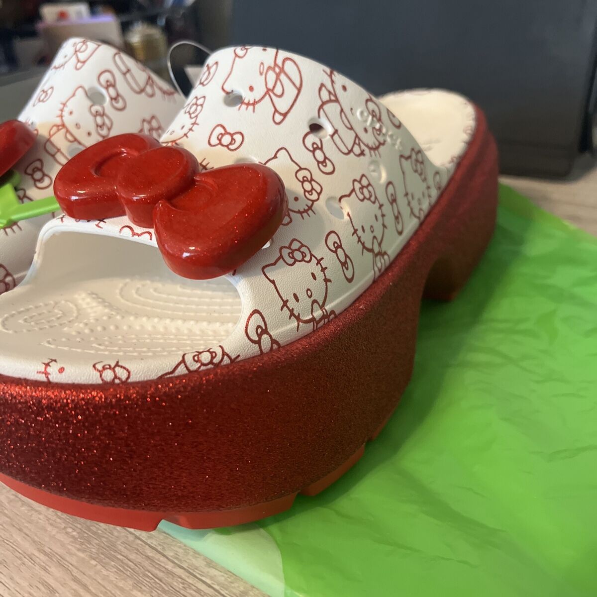 Crocs x Hello Kitty Stomp Slide 50th Anniv Red Glitter W8 M6 Crocs x Hello Kitty Stomp Slide 50th Anniv Red Glitter W8 M6