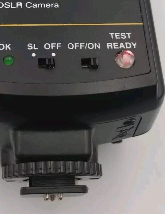 XT500EX Flash Gun for DSLR Digital Camera 24mm-105mm - Image 4 of 4