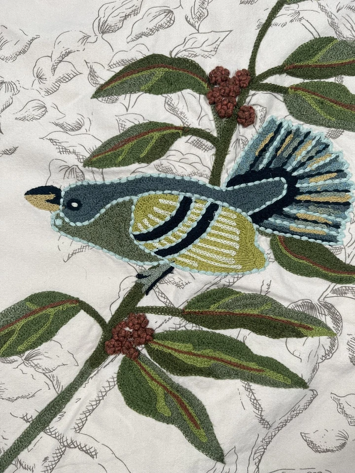 Capa de travesseiro Pottery Barn Crewel bordada pássaro botânico botão atrás - Imagem 2 de 4