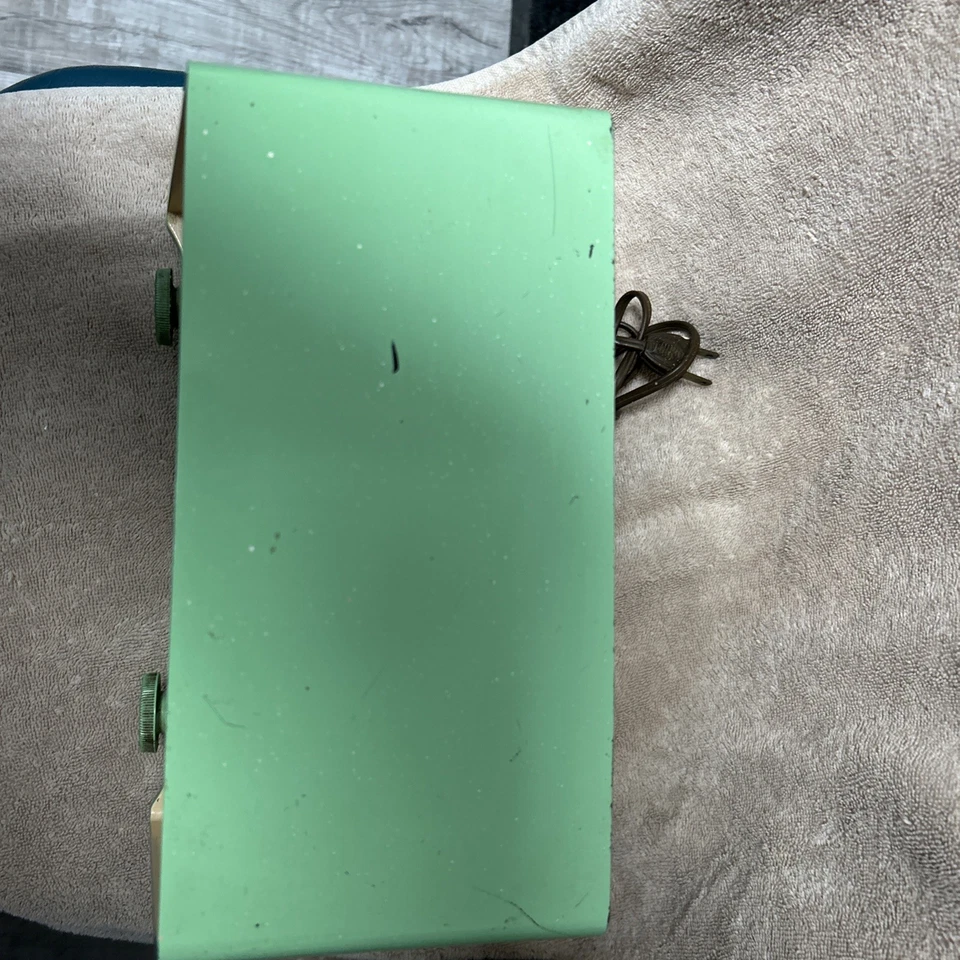 Philips 1940 - 1956 Bakelite Radio - Image 4 of 4