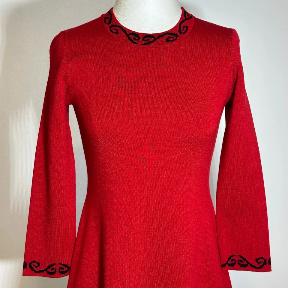 全新无标签 JH Jessica Howard 红色 3/4 袖毛衣连衣裙假日女式小号 PM 码 — 第 2/4 张图片