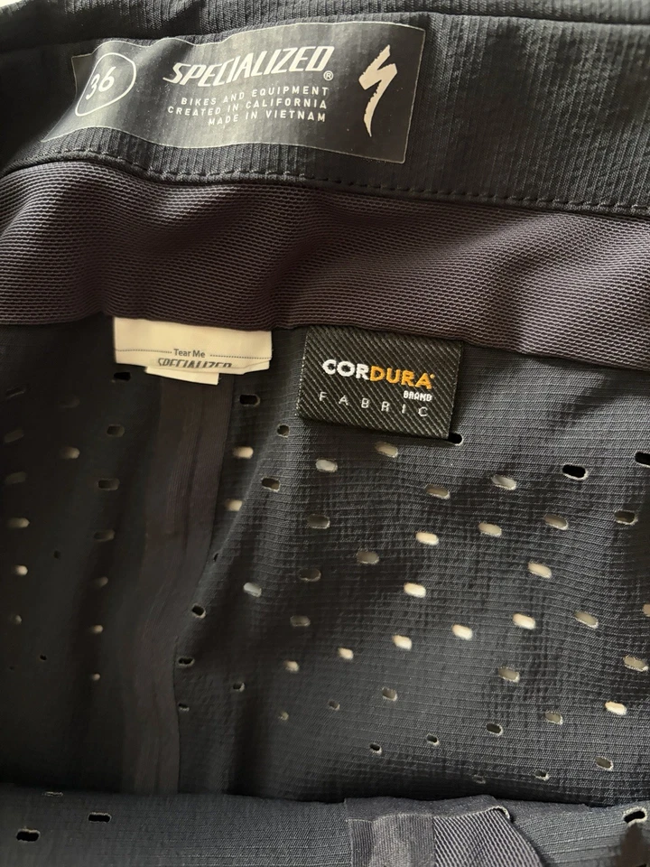 Calça de trilha masculina 36 preta ventilada afunilada para mountain bike SPECIALIZED - Imagem 4 de 4