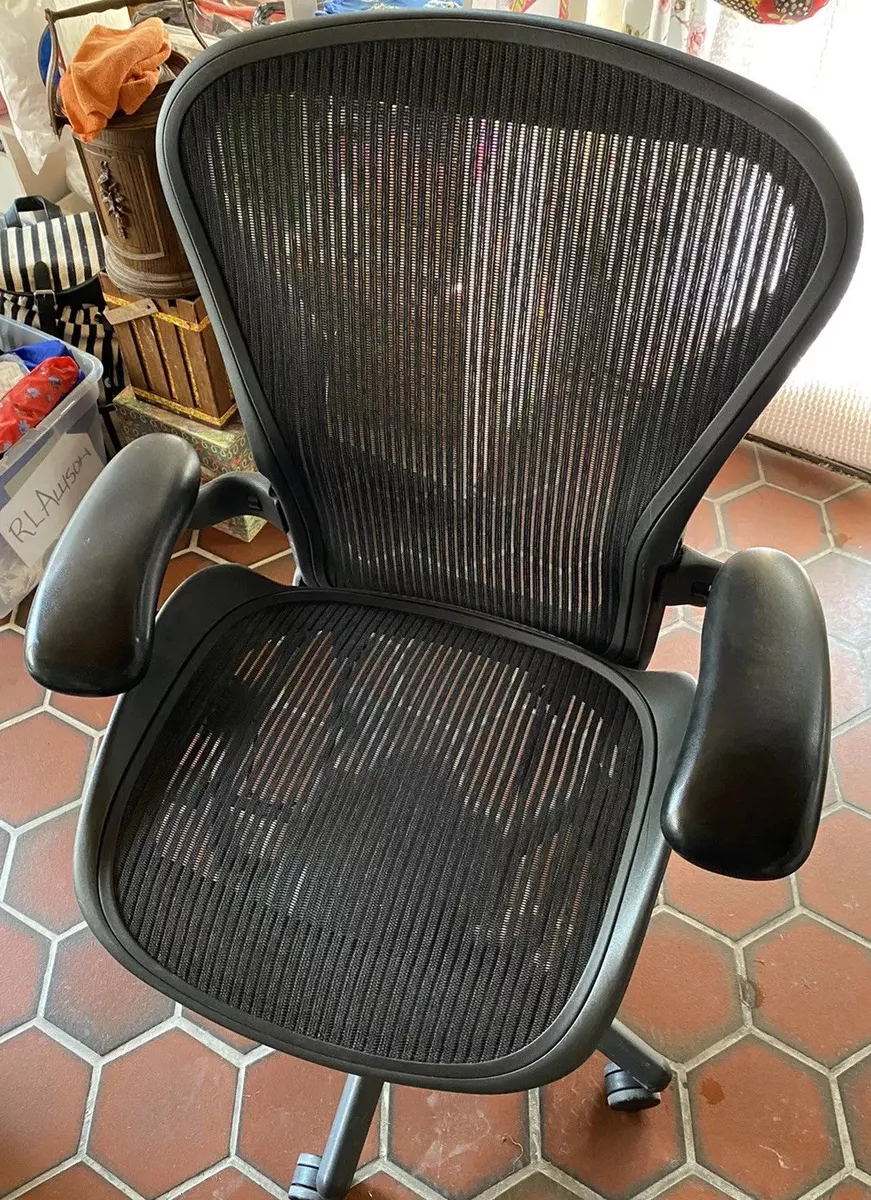 Herman miller aeron online classic size b