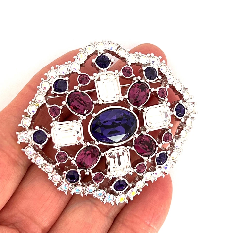 Juego de broches de aleación de metal chapado en rodio con cristales checos multicolores Foto 3 de 4