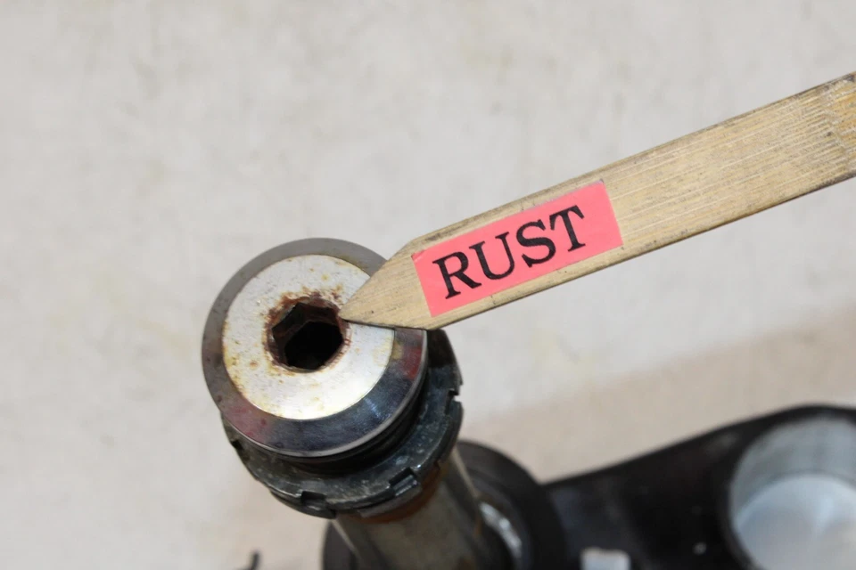 03-06 KAWASAKI Z1000 OEM HORQUILLA DELANTERA ABRAZADERA INFERIOR TRIPLE ÁRBOL VÁSTAGO Foto 4 de 4