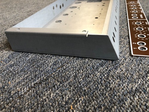 6G6AB Blonde Bassman with finished face plates and cap pan. - Picture 3 of 5