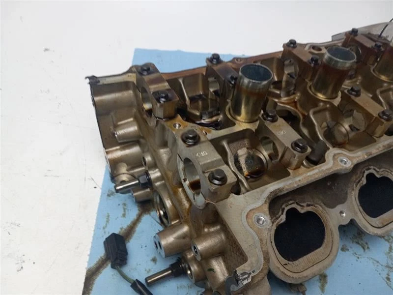 2010 - 2012 FORD TAURUS ПРАВАЯ СТОРОНА ГОЛОВКИ БЛОКА ЦИЛИНДРОВ - Изображение 2 из 4