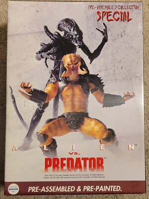 MEDICOM SPECIAL ALIEN vs PREDATOR PRE-ASSEMBLED & PRE-PAINTED