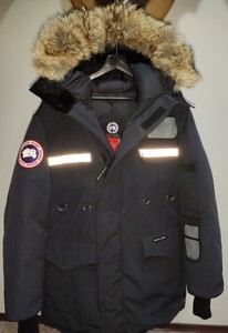 canada goose resolute
