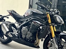 2025 Triumph Speed Triple 1200 RS Jet Black 