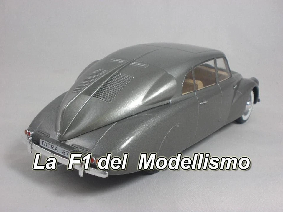 MCG Model Car Group Tatra 87 metallic grey 1938 1/18 MCG18068 - Immagine 3 di 4