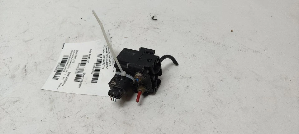 Задний аккумулятор/клапан 4722555610 2013 BMW 740IL - Изображение 2 из 4