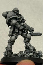 Space Marine Reiver Lieutenant in Phobos armor 40k conversion