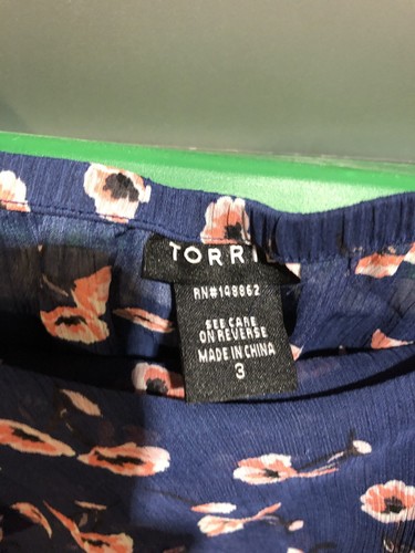 Torrid Womens Blue & Pink Ruffle Front Sleeveless Blouse Size 3X - Picture 2 of 4