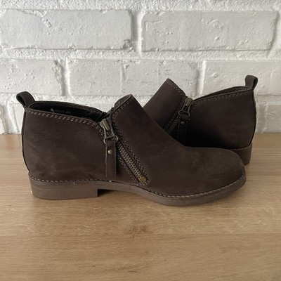 Hush Puppies Mazin Cayto Size 6.5 Brown Nubuck Leather Ankle Low Heel Booties