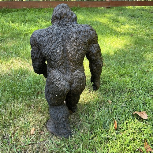 Design Toscano Yeti Bigfoot Sasquatch Indoor/Outdoor Garden Statue, 21 Inch Tall - Picture 2 of 9