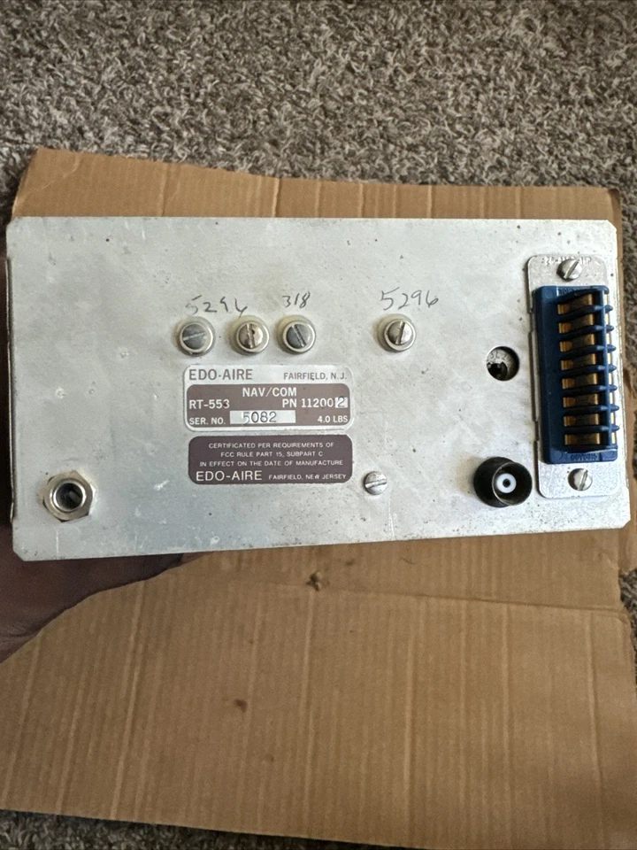 EDO-Aire NAV/COM RT553 PN11200 系列编号 5082(未经测试) — 第 4/4 张图片