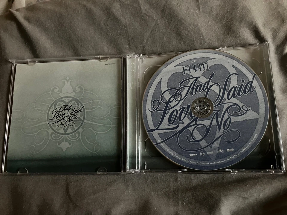 H.I.M. - And Love Said No: The Greatest Hits 1997-2004 [UK CD & DVD, 2004]  - Image 3 of 4