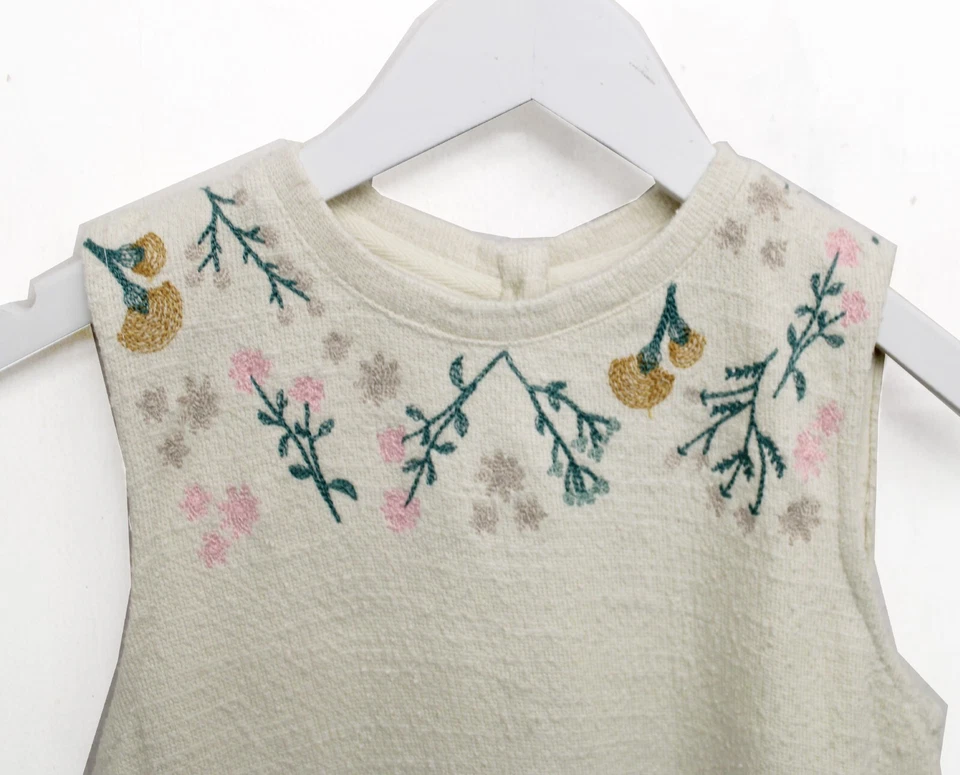 Ex Fat Face Girls Oatmeal Sleeveless Floral Embroidered Knitted Top - Age 6/7Y - Image 3 of 3