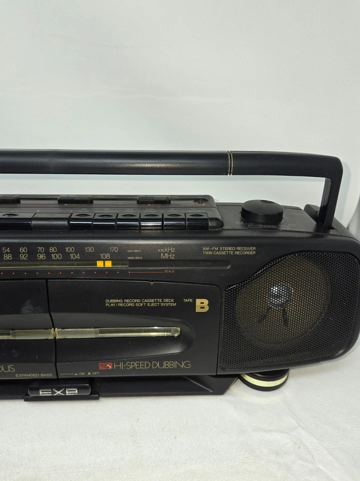 REPRODUCTOR DE CASSETTE DOBLE SOUNDESIGN MODELO AM-FM 4749BLK BOOMBOX Foto 3 de 4