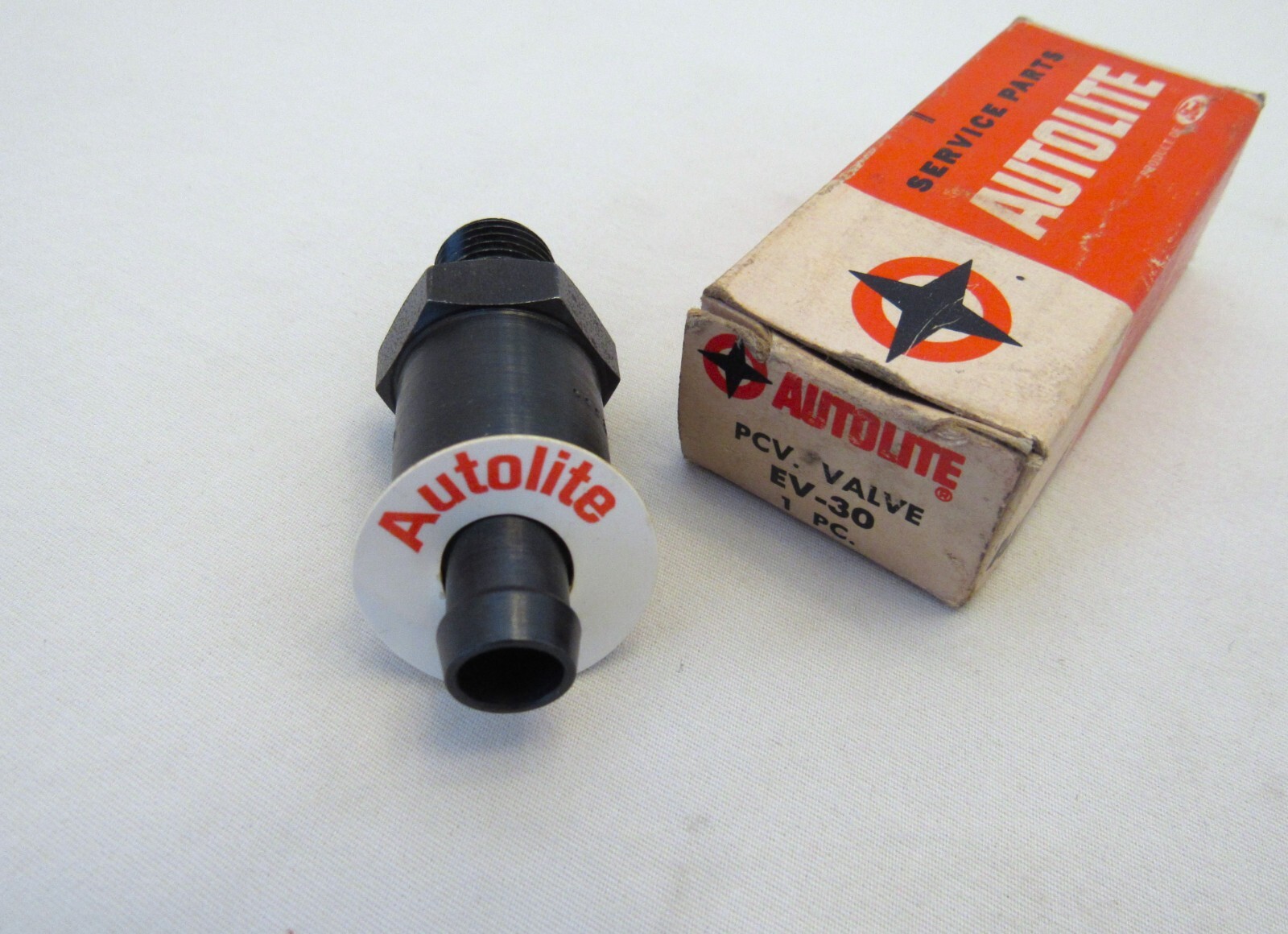 NOS 196667 Chevy Vette Camaro Chevelle SS Z28 302 327 396 PCV Valve