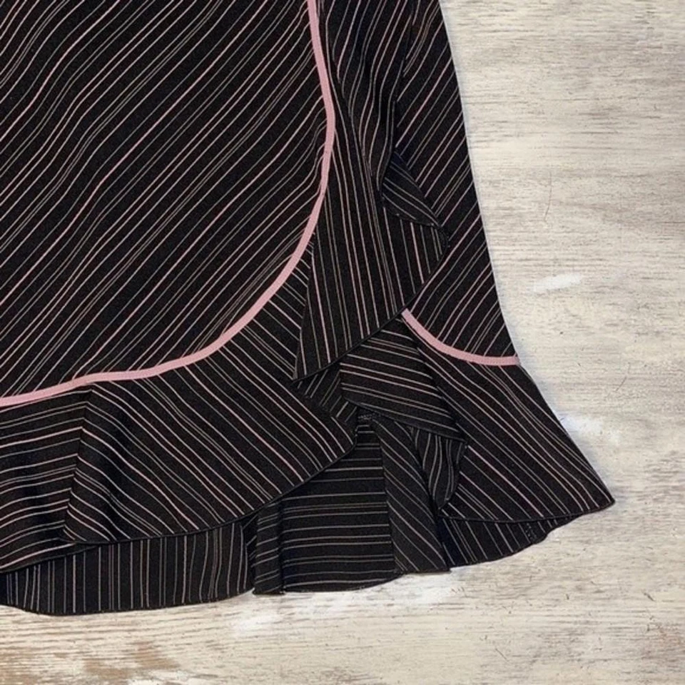 Falda vintage Y2K rosa negra a rayas imitación envoltura volantes hasta la rodilla talla 28 6 Foto 2 de 4