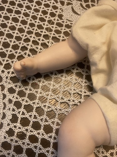 2 Vintage Bisque 12” Baby Dolls Unfinished Kit - Picture 6 of 7