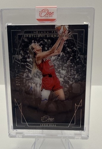 2025 Panini One and One WNBA - Spotlight Signatures Lexie Hull #SSV-97 /99 (AU)