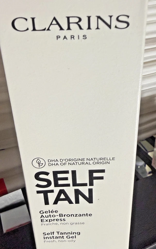 GEL INSTANTÁNEO AUTOBRONCEADOR CLARINS, fresco y no graso, 4,5 OZ SELLADO EN CAJA PROBADORA Foto 4 de 4