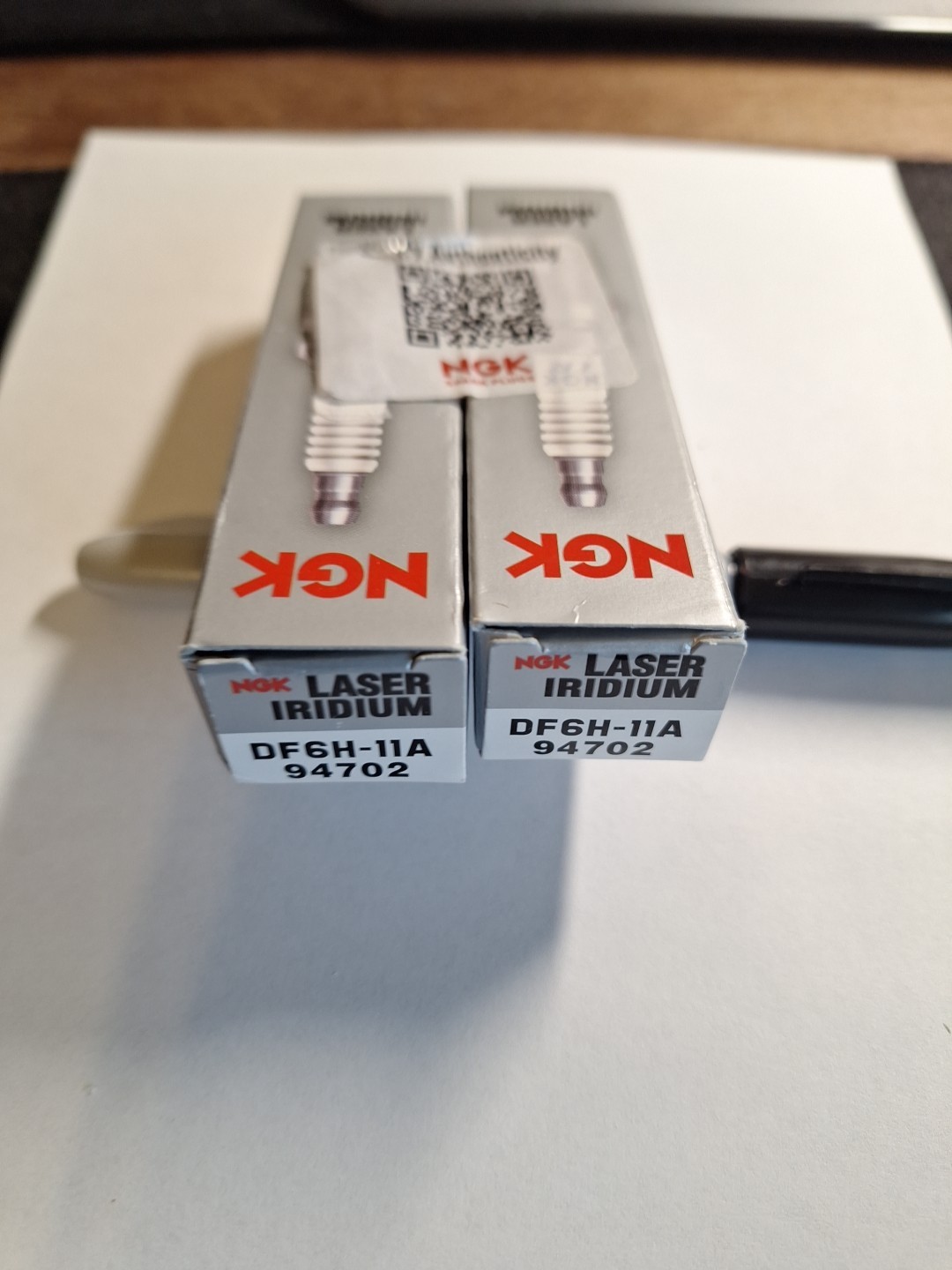 Pack Of 2 Genuine NGK DF6H-11A 94702 Laser Iridium Spark Plugs.