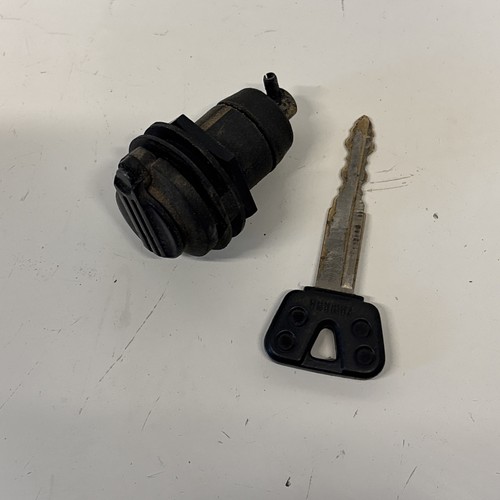2006 Yamaha V Star 1100 XVS1100 Custom OEM IGNITION LOCK KEY SET W/ GAS CAP - Picture 9 of 9