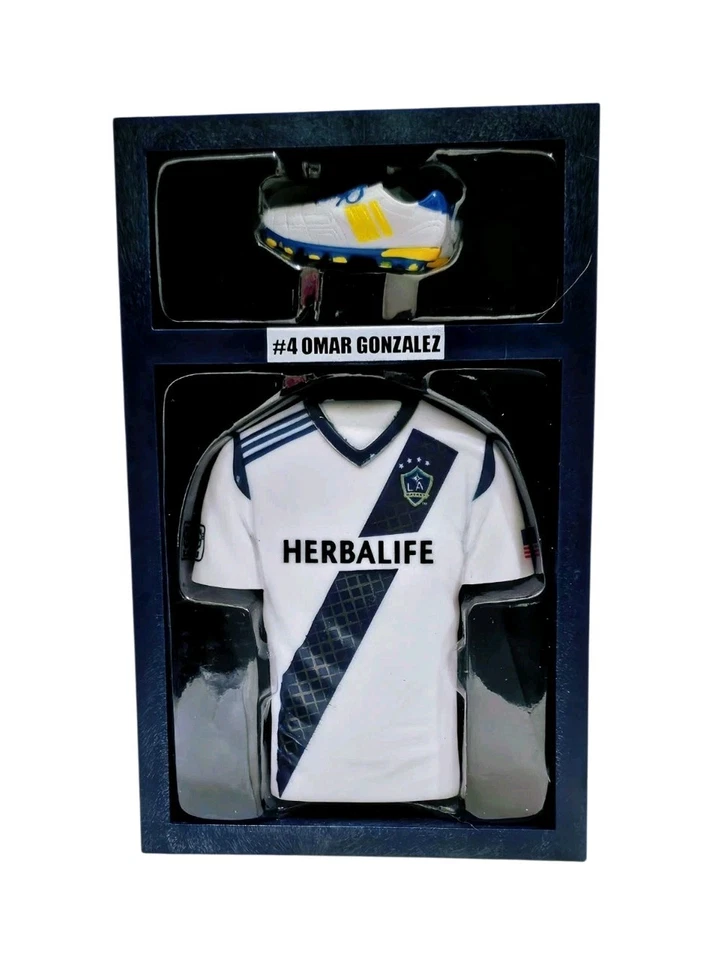LA GALAXY  MINI LOCKER SERIES OMAR GONZALEZ  FUTBOL SOCCER signed edition - Image 2 of 4