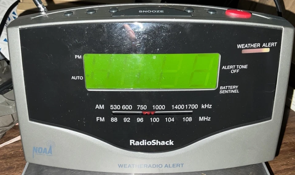 Radioshack Clock Radio With Weather Alert No 12-1627 Works! Great Shape! - Image 2 of 4
