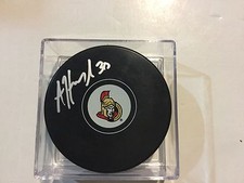 Curious About Andrew Hammond Rookie Cards? There Aren't Many. 24