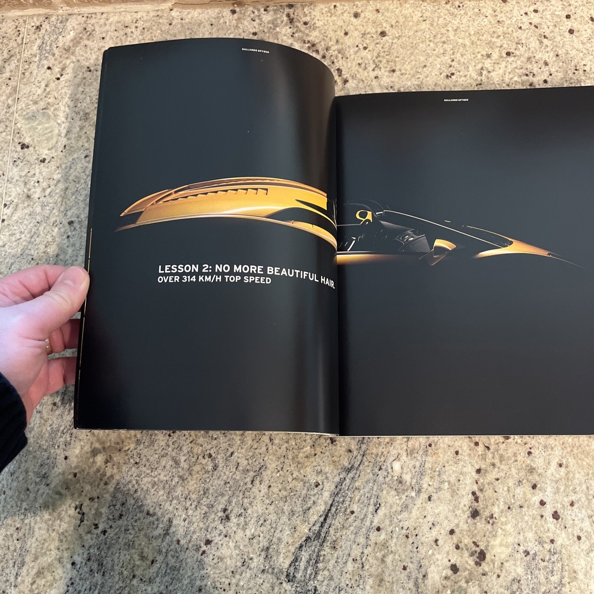 希少品　ランボルギーニ　マガジン　洋書　me　issue #1 希少品 ランボルギーニ マガジン 洋書 me issue #1 希少品