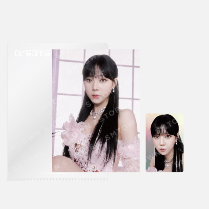 aespa Dreams Come True WINTER OFFICIAL MD POSTCARD + HOLOGRAM