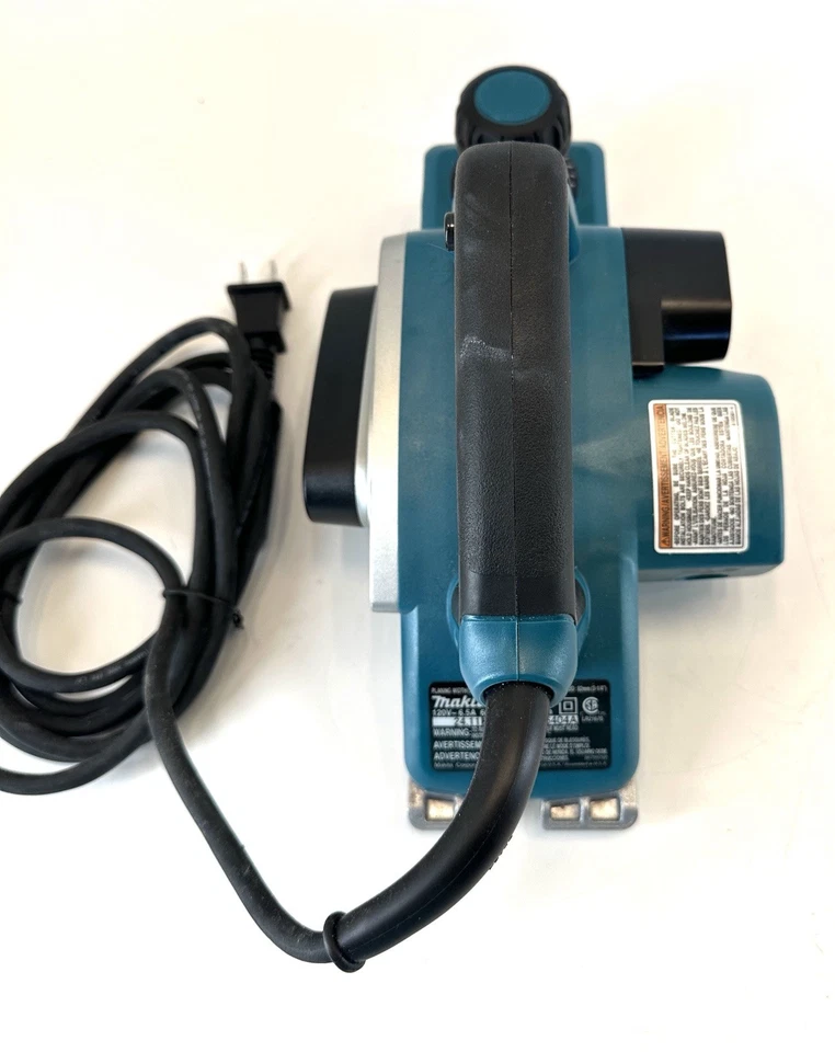 Cepilladora Makita 3 1/4 pulgadas con cable con estuche rígido 6,5 amperios hoja defectuosa modelo KP0800K Foto 3 de 4