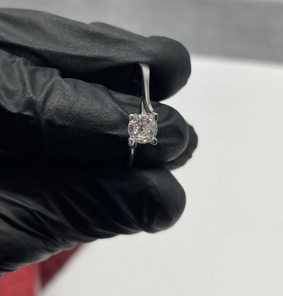 ANELLO FEMMINILE SOLITARIO ARGENTO 925 RODIATO ZIRCONE BRILLANTE MISURA 19 ITALY - Immagine 3 di 4