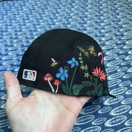New Era Pittsburgh Pirates Blooming 59 Fifty Fitted Black Cap Hat MLB Size 7 - Picture 3 of 6