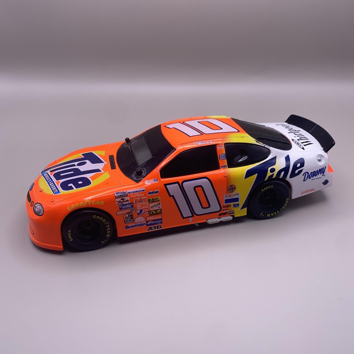Vintage Ricky Rudd Diecast Car 1:24 1997 Hot Wheels Tide #10 Ford
