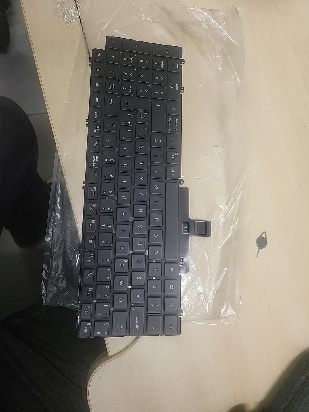 Clavier QWERTY Precision 3560 avec pavé numérique pour une saisie de données fluide