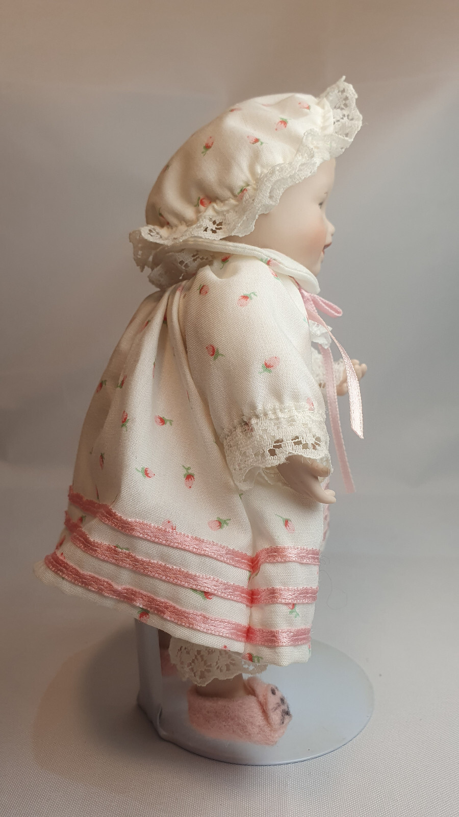 Porcelain Doll "Sarah" (919) 6"(16cm) by The Ashton-Drake Galleries