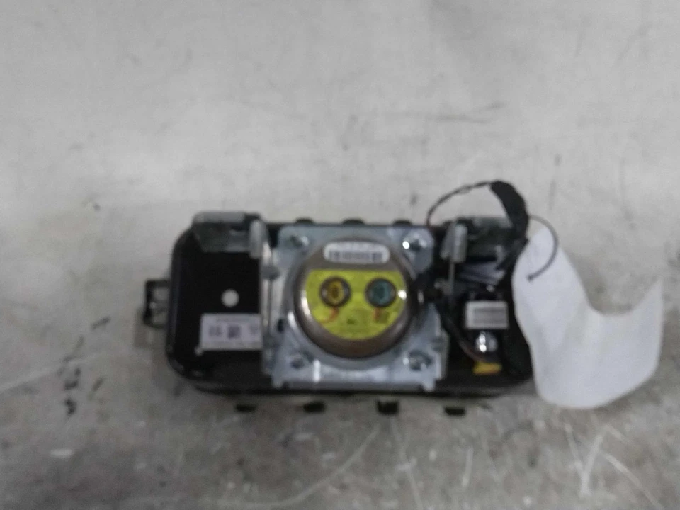 2014 Ford Fusion Right Instrument Panel Air Bag Silver 553111 Used 131K Miles Foto 2 de 3