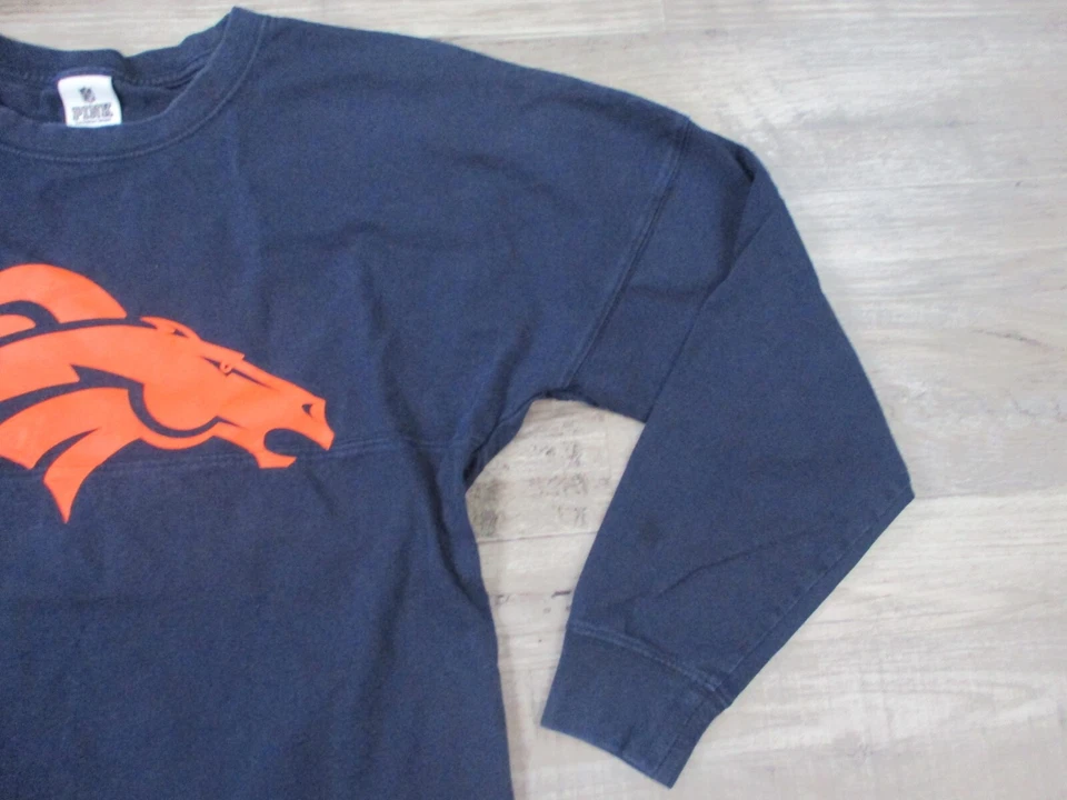 Camisa Denver Broncos Mujer XS Azul Naranja Tejido Grueso Love Rosa Logo VS Pullover Foto 3 de 4